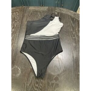 Black and‎ white one piece
